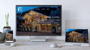 Trois écrans de formats différents qui présentent l'atterrissage du site de Meribel Electric.
